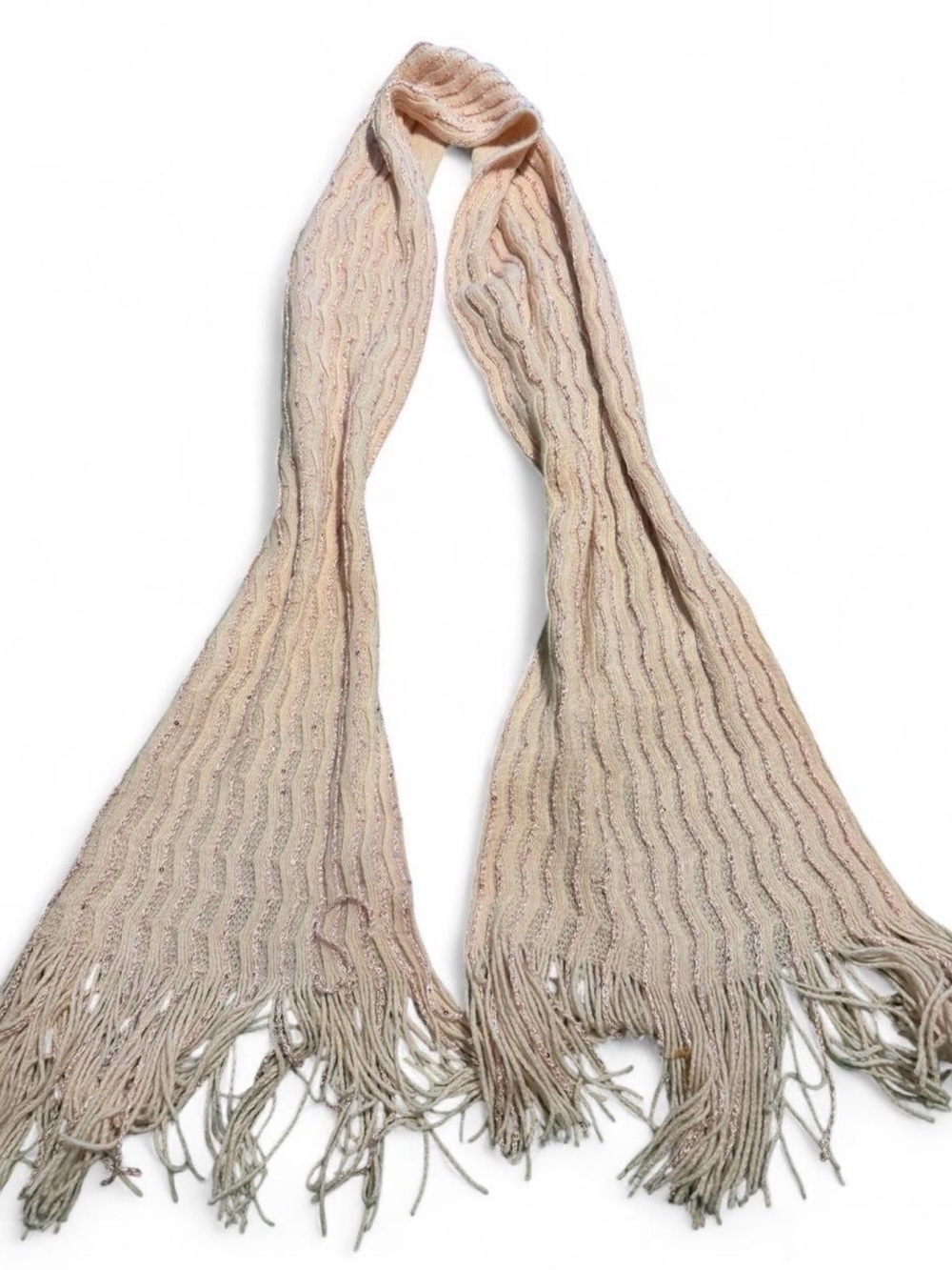 Light pink shimmer knitted scarf with fringe and vertical ribbed texture